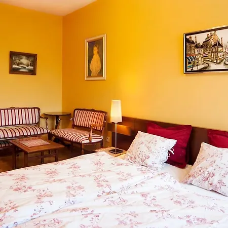 2bdr 2bth Trinity In Jewish Quarter Krakow
