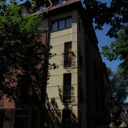 Apartment 2bdr 2bth Trinity In Jewish Quarter *