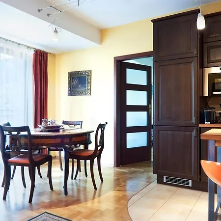 2bdr 2bth Trinity In Jewish Quarter Apartment *