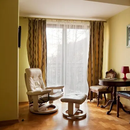 2bdr 2bth Trinity In Jewish Quarter Appartement